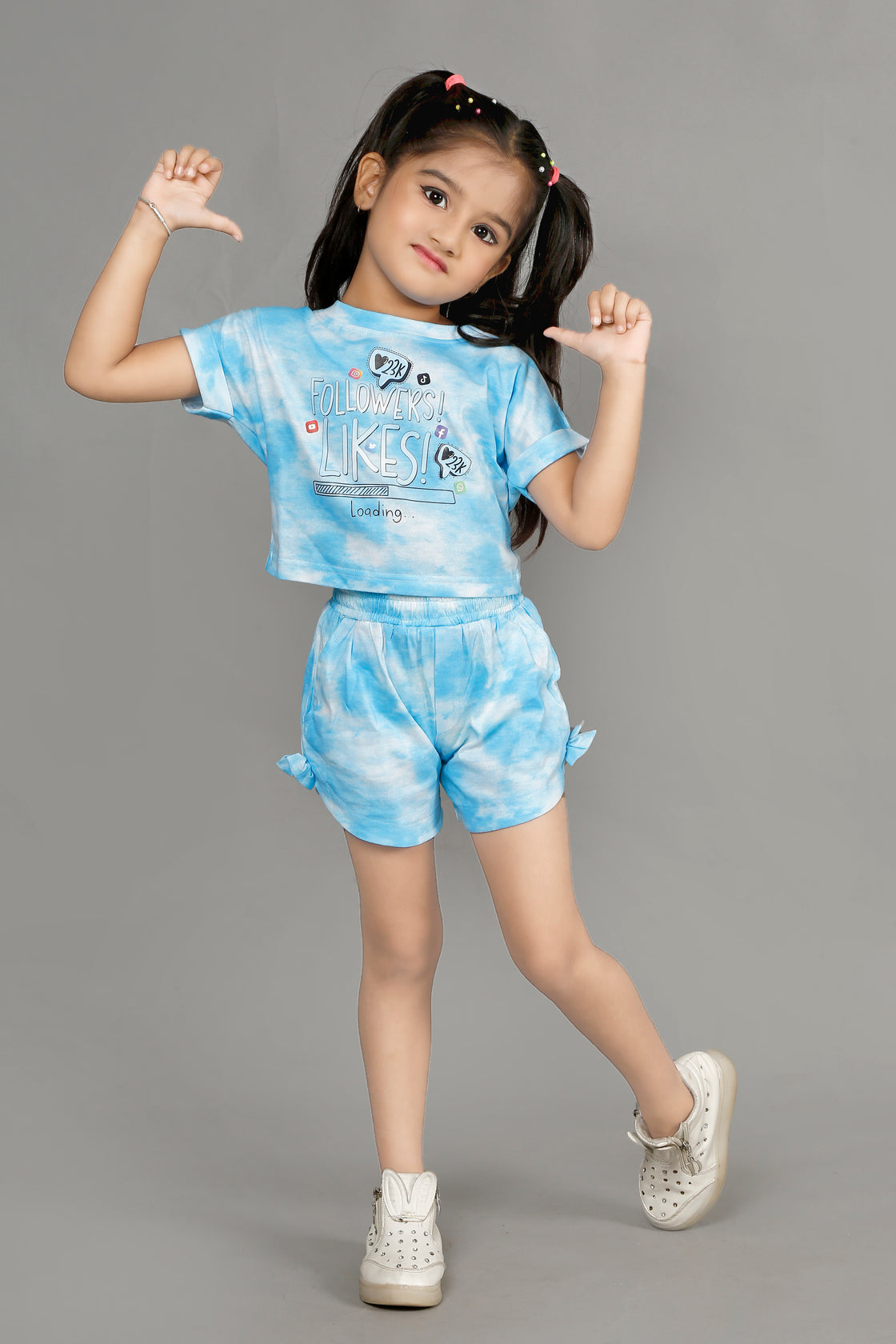 HOT PANT AND FB TOP