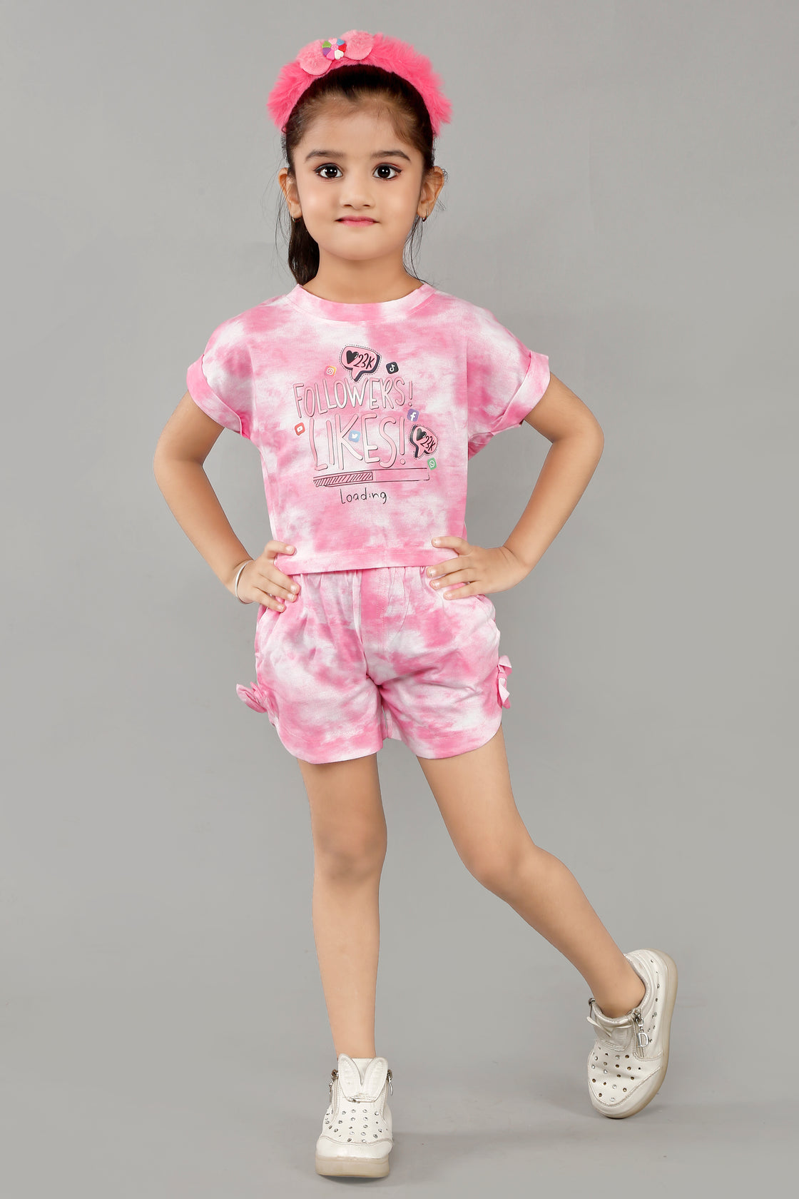 HOT PANT AND FB TOP