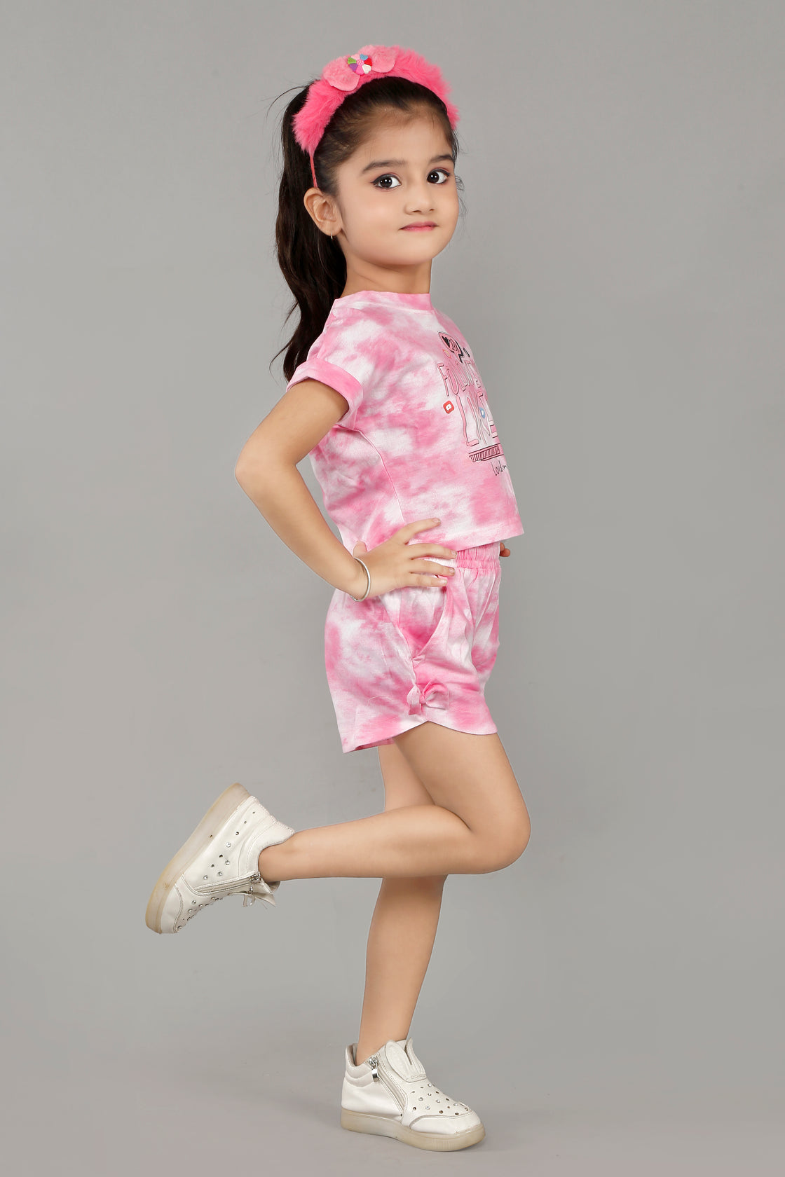 HOT PANT AND FB TOP