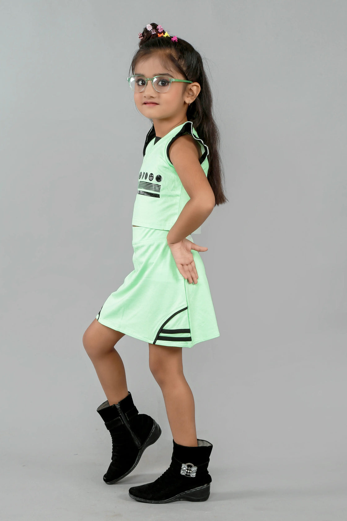Eurynome Kidswear Girls – Emoji Tennis Skirt & Top, sport-ready set with daily smileys, frill sleeves, and bold black highlights for athletic play ages 3-9.