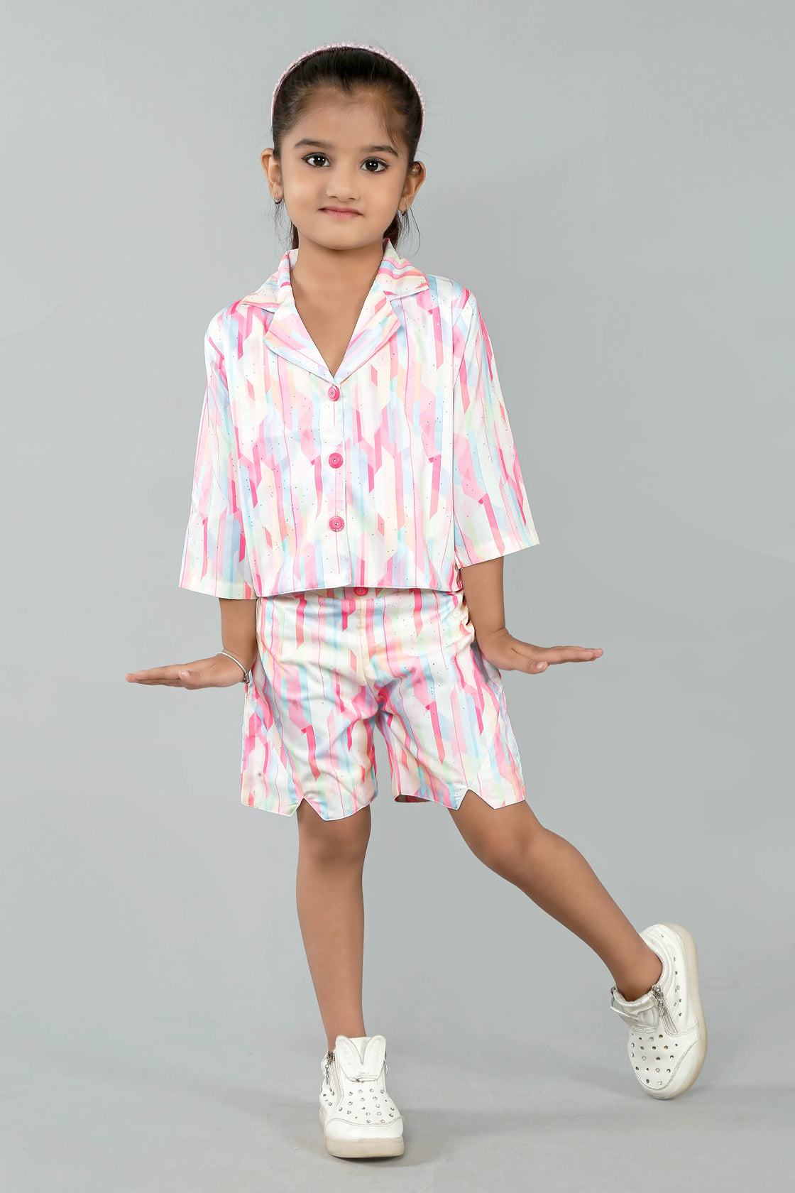 Eurynome Kidswear Girls—Trendy cotton ribbed tops with side knot, perfect for fashionable, casual daily wear. Comfy, easy to wash, and always in style. Ages 3-7