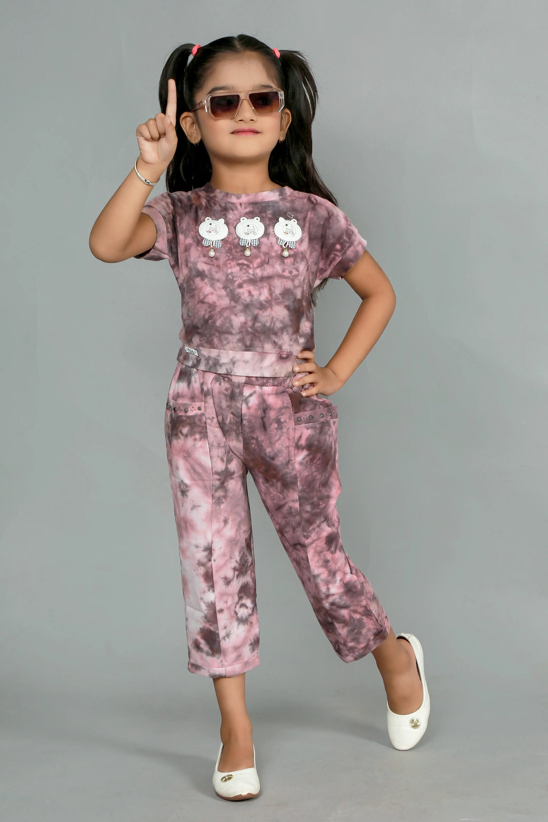 Eurynome Kidswear Girls – Fancy Tie Dye Co-ord Set, Unique Checks, Handcrafted Gun-Metal Accents, Extra-Comfort Swade Finish, Standout Style Ages 3-6.