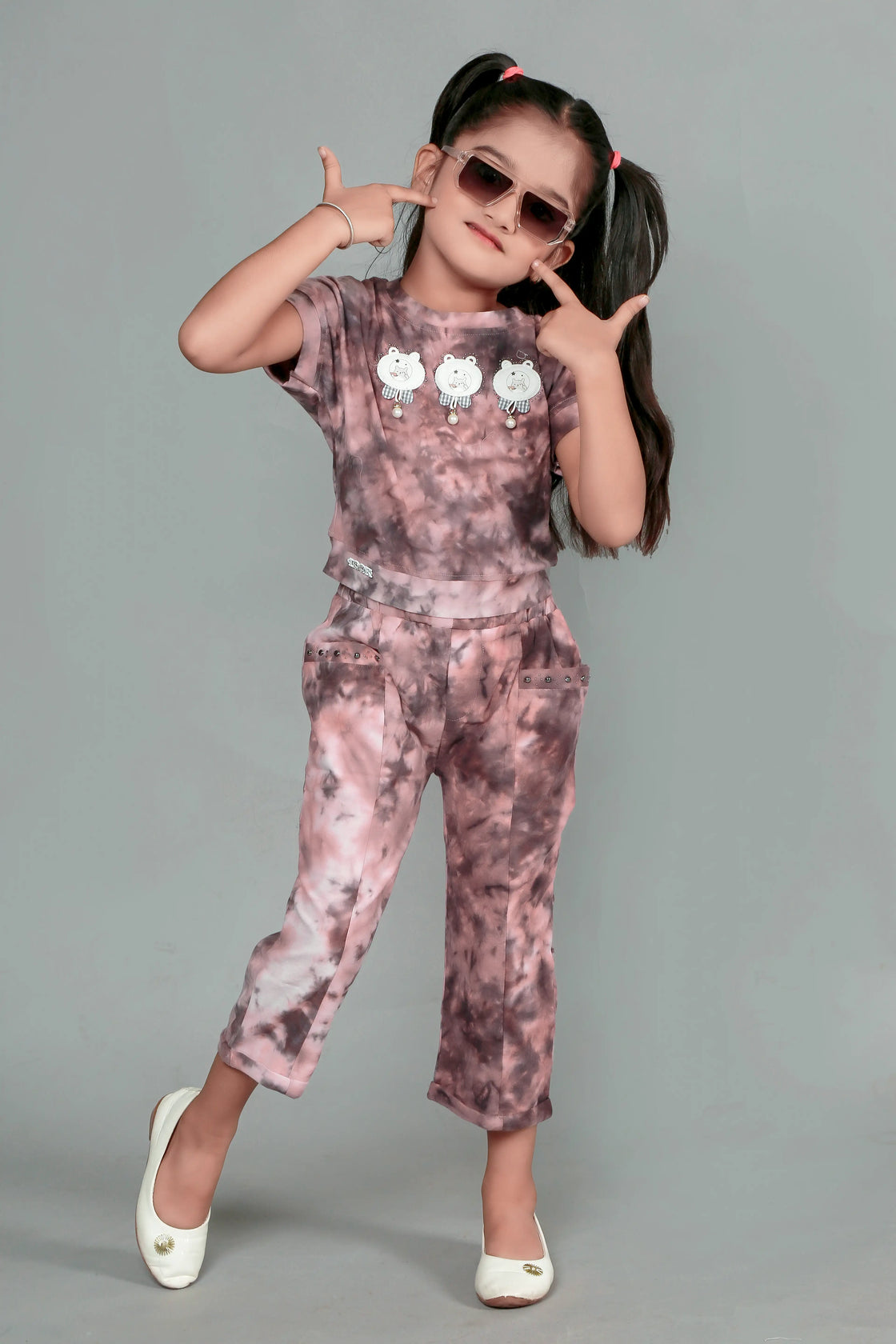 Eurynome Kidswear Girls – Fancy Tie Dye Co-ord Set, Unique Checks, Handcrafted Gun-Metal Accents, Extra-Comfort Swade Finish, Standout Style Ages 3-6.
