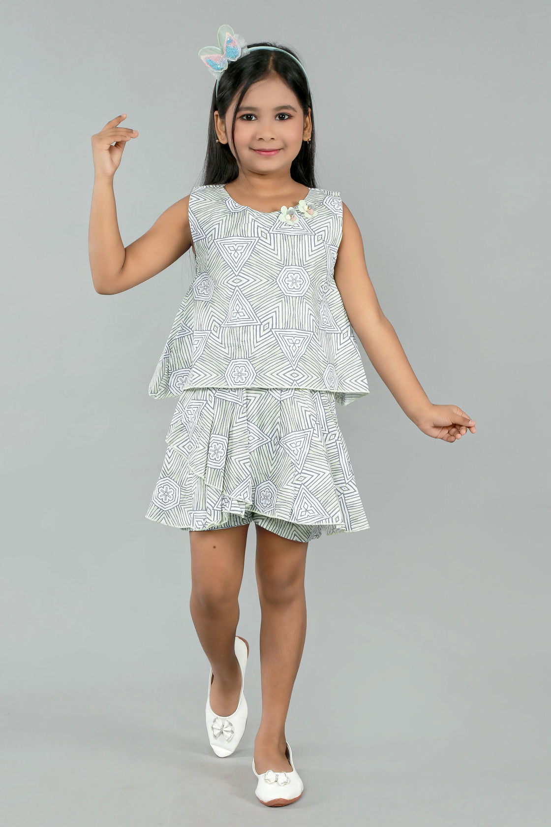 Eurynome Kidswear Girls – Geometric Romper Frock, Pure Cotton, Flowy Sleeveless All-Season Comfort, Handcrafted Neck Flower, Ages 3-6.