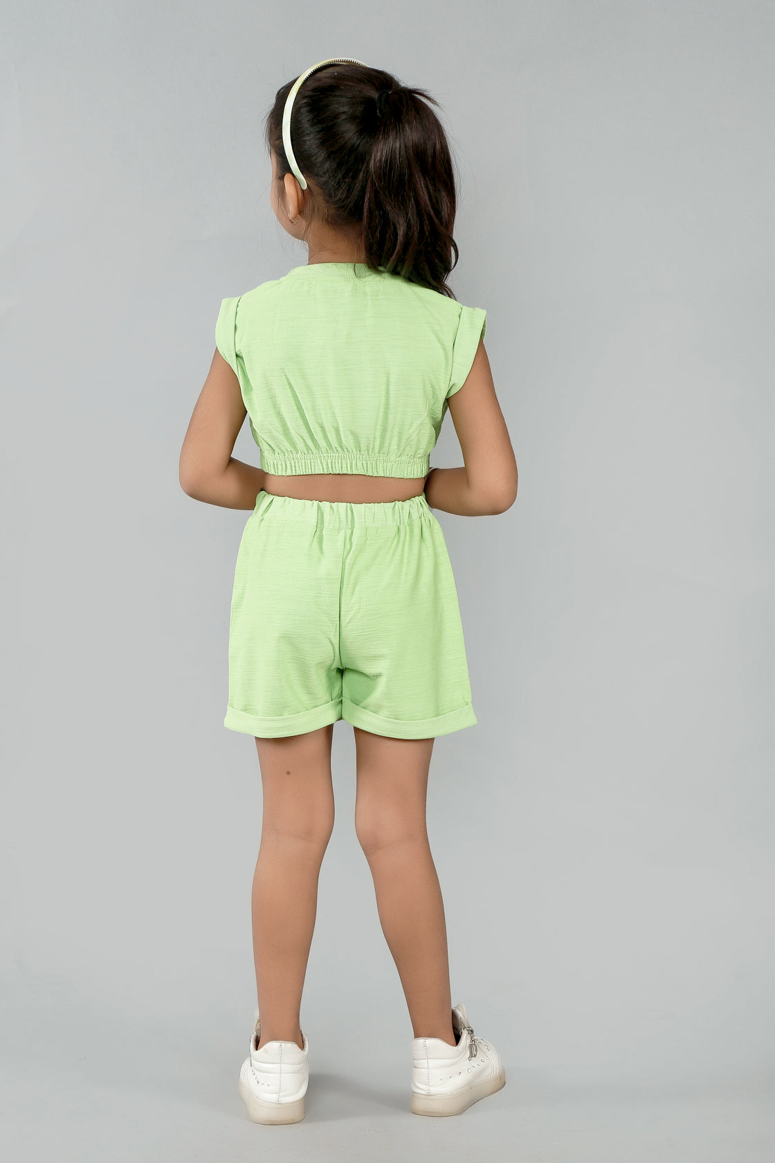 GIRLS CROP TOP AND HOT PANT