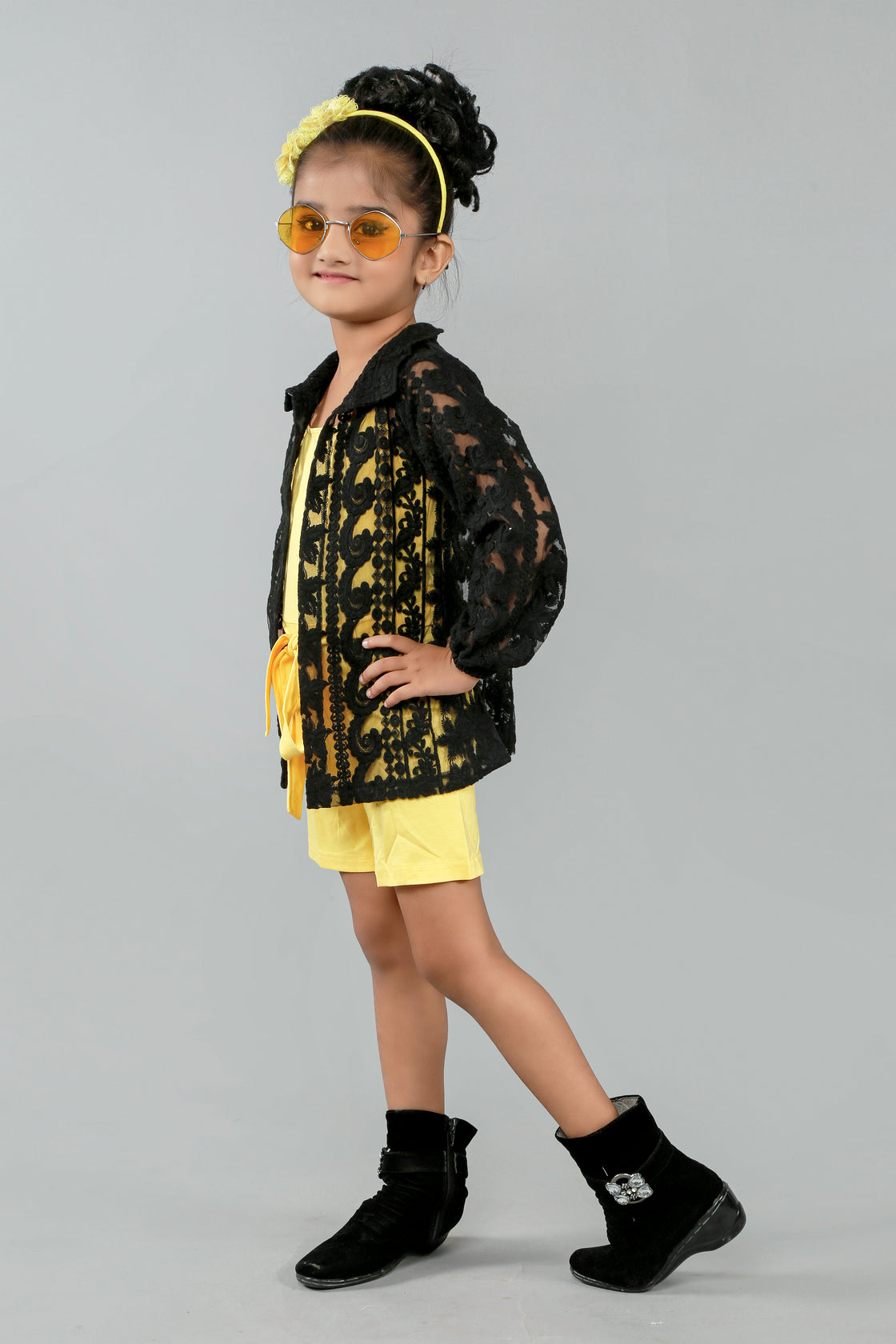 JUMPSUIT WITH FANCY BLACK CROCHETED LONG SHIRT