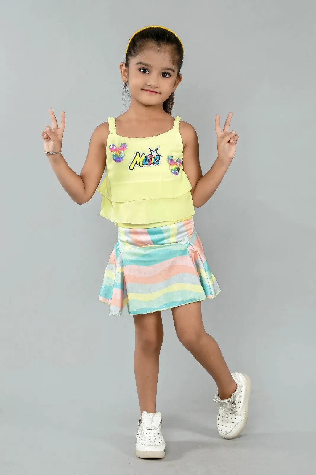 Eurynome Kidswear Girls – Music Tunic Top & Mini Skirt, Double Frill Toons Top, Rainbow Foil Pleated Skirt, Multicolour Sequins, Ages 3-6.